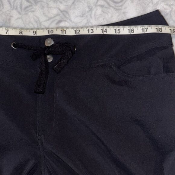 Columbia sportswear gorprcore women roll up black cargo outdoor pants. Size 16. - Picture 12 of 13